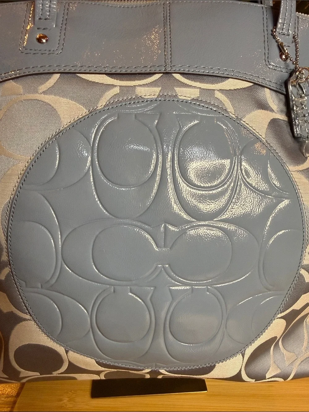 Coach F18335 Laura Op Art Tote Blue Patent Leather Signature EUC Large